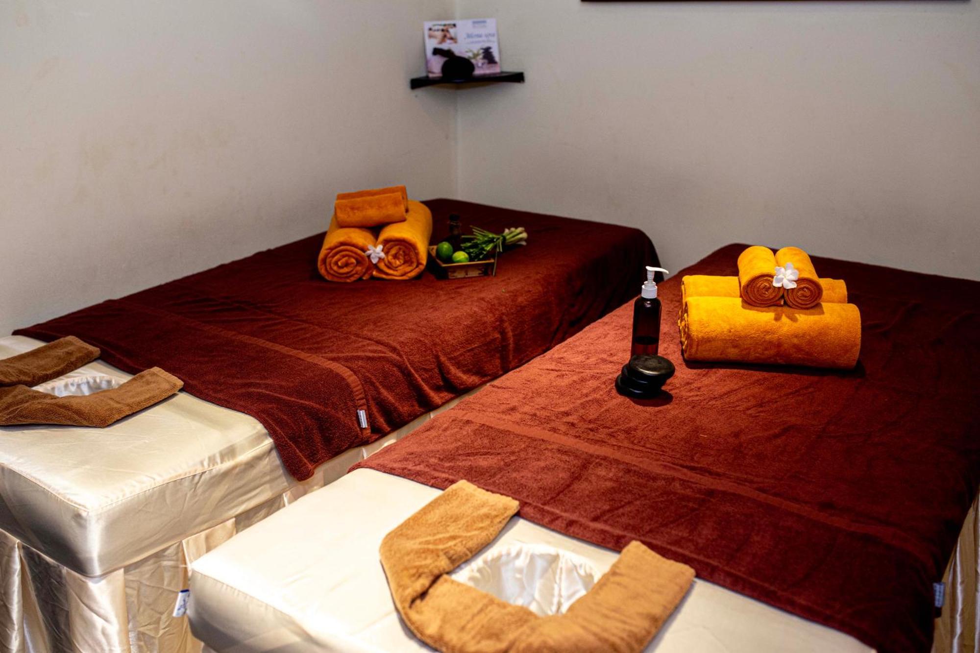 Royal Riverside Hoi An Hotel & Spa Exterior foto